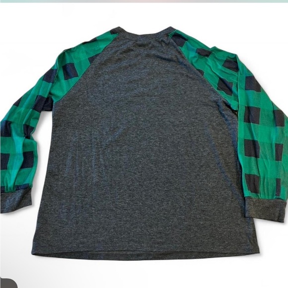 Christmas Long Sleeve Graphic Tee Plaid Sleeves and Griswold Design, Women’s XL - Picture 2 of 5